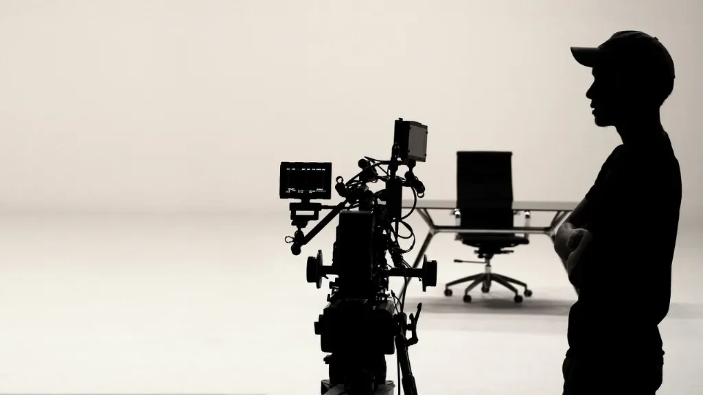 Studio filmowe a plan zdjęciowy – czym się różnią?